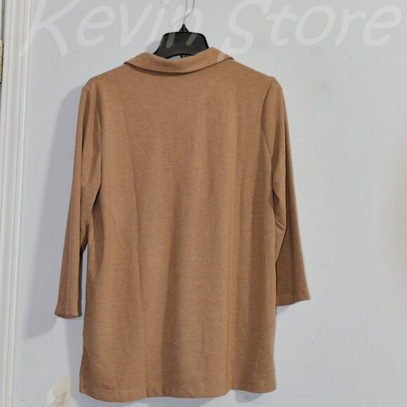 Matty M Women's Collared 3/4 Sleeve Top - Picture 4 of 7